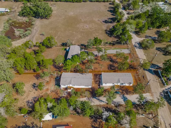 264 Flaming Oak DR #A & B, Bastrop, TX 78602