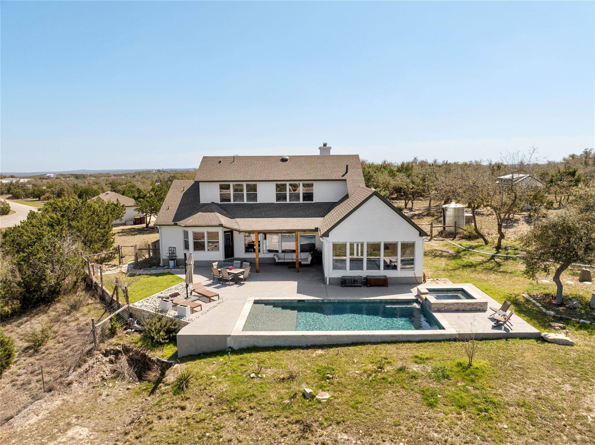 500 Dakota Mountain DR, Dripping Springs, TX 78620