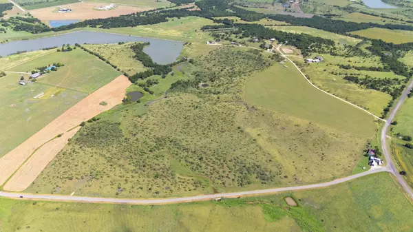 2121 County Road 420, Taylor, TX 76574