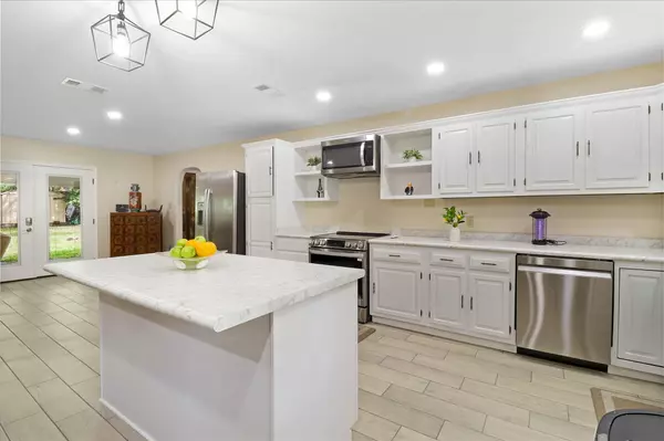 Blanco, TX 78606,1313 Oakridge DR