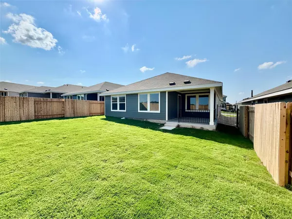 Del Valle, TX 78617,5016 Hazelnut LN