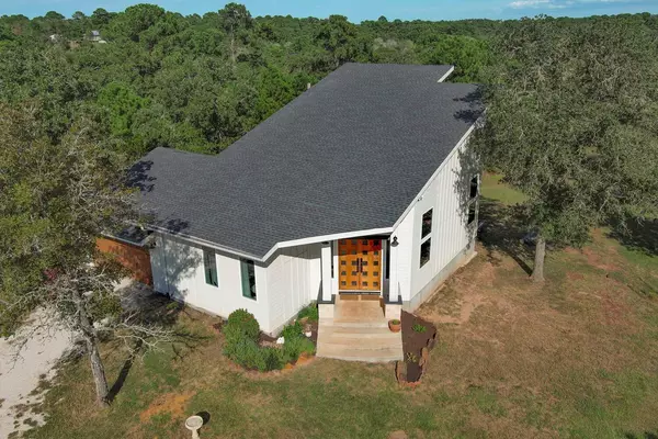 Smithville, TX 78957,135 Pine Canyon DR