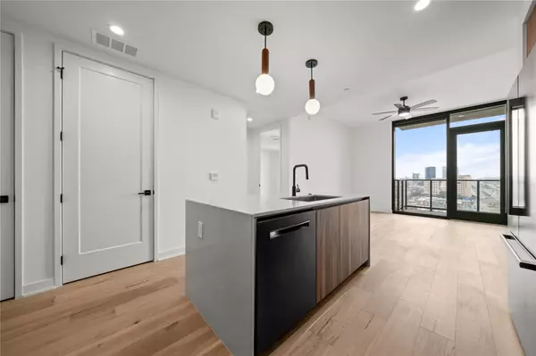 Austin, TX 78701,84 East Ave #1708