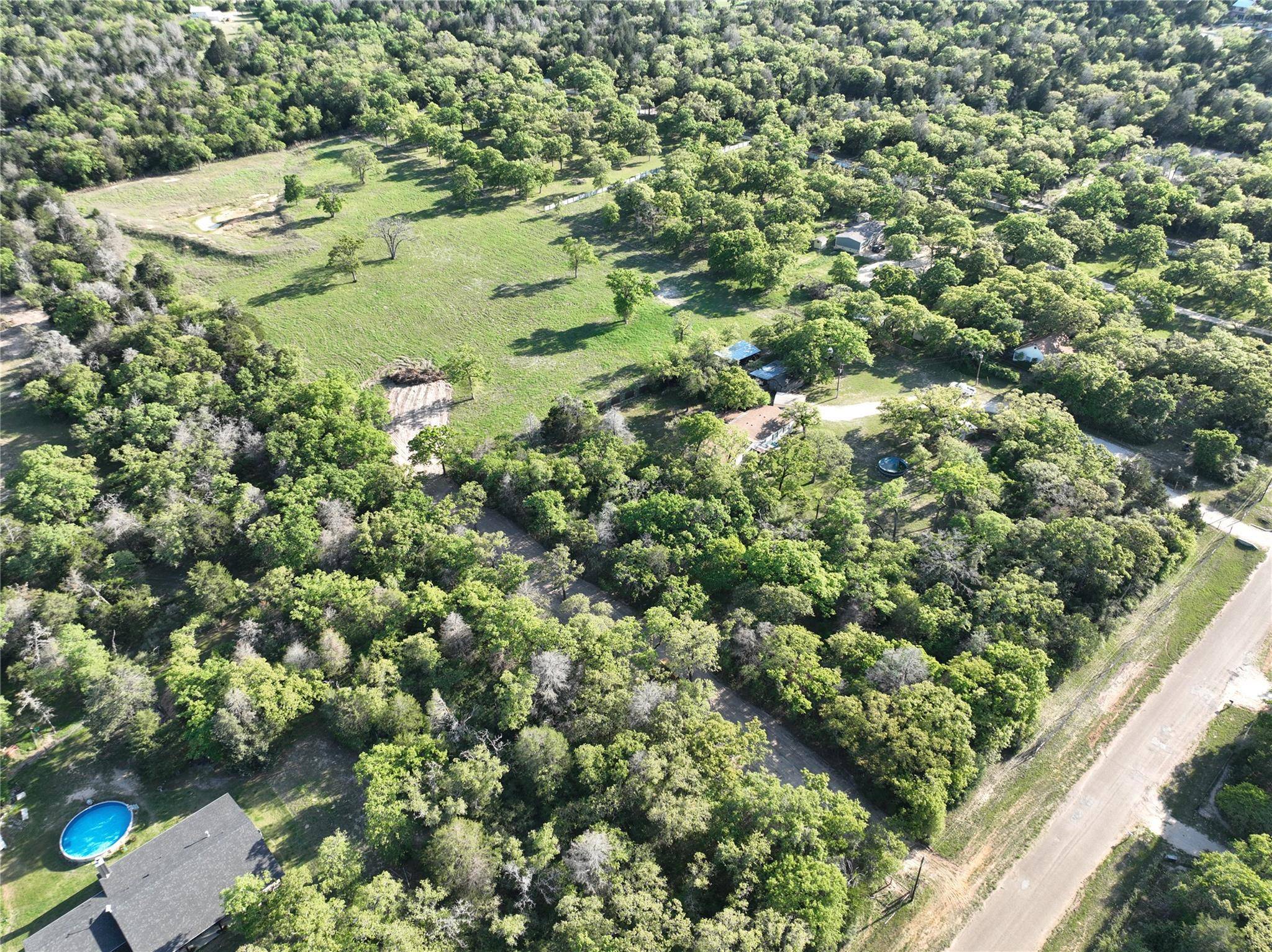 1480 County Road B, Lexington, TX 78947