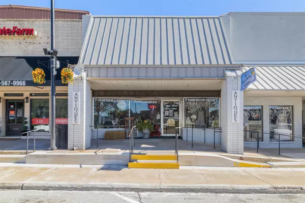 123 W Buck Street, Caldwell, TX 77836