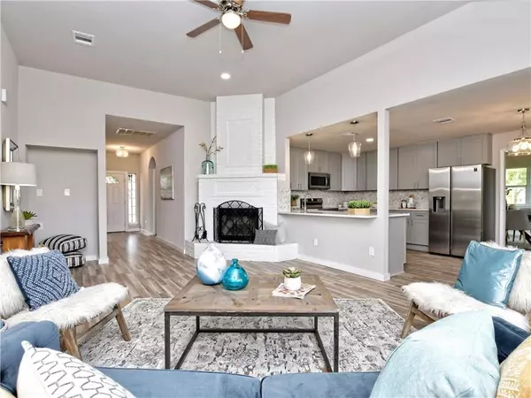 154 Meadow View CV,  Del Valle,  TX 78617