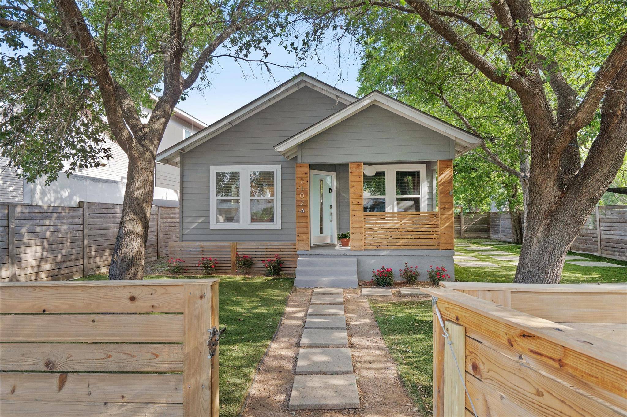 2102 E 14th ST #A, Austin, TX 78702