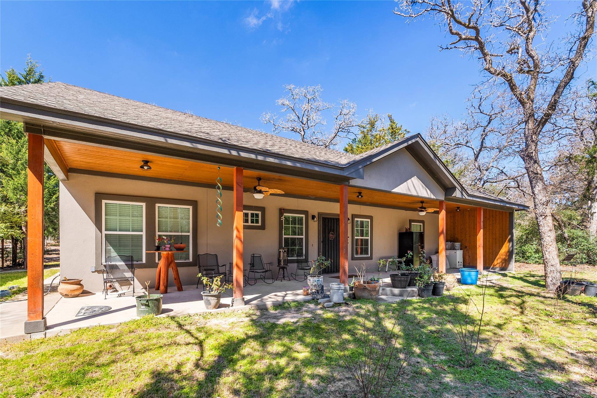 1428 County Road 337,  Lexington,  TX 78947