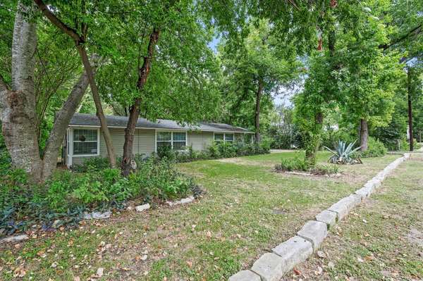 5600 Montview ST, Austin, TX 78756