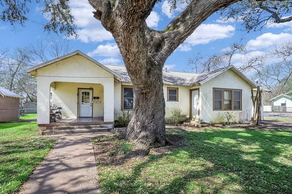 La Grange, TX 78945,251 N Monroe ST