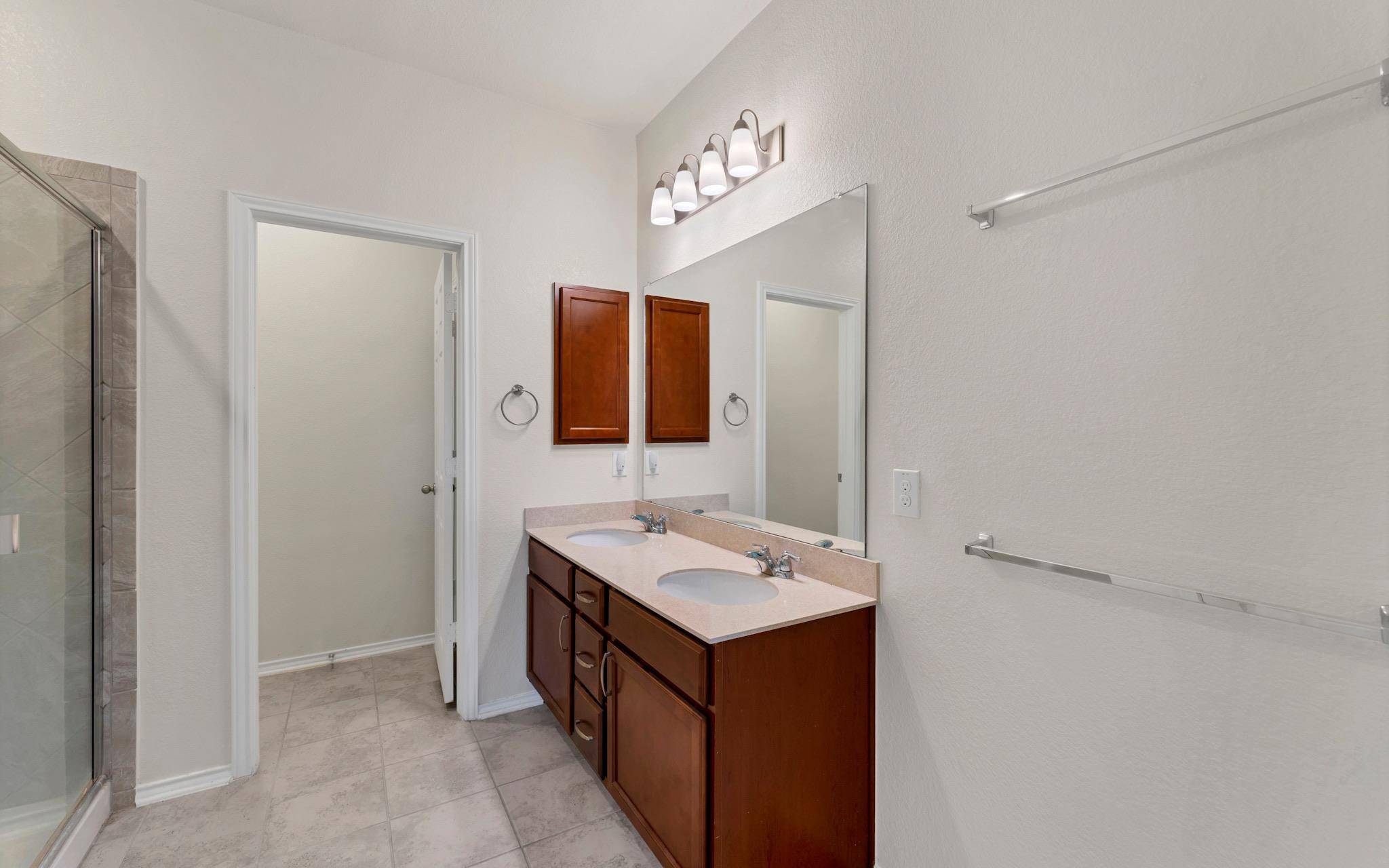 Kyle, TX 78640,229 Kennicott DR