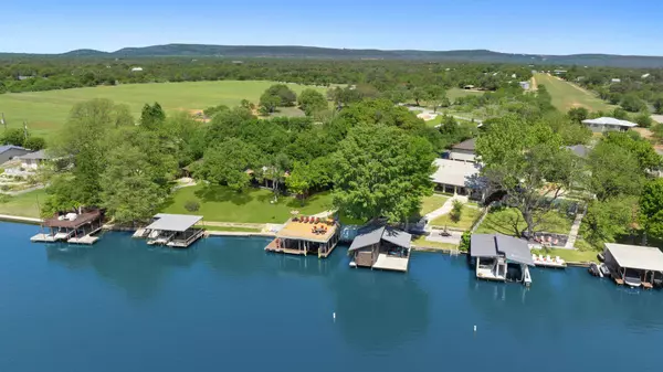 135 Perry LN, Kingsland, TX 78639