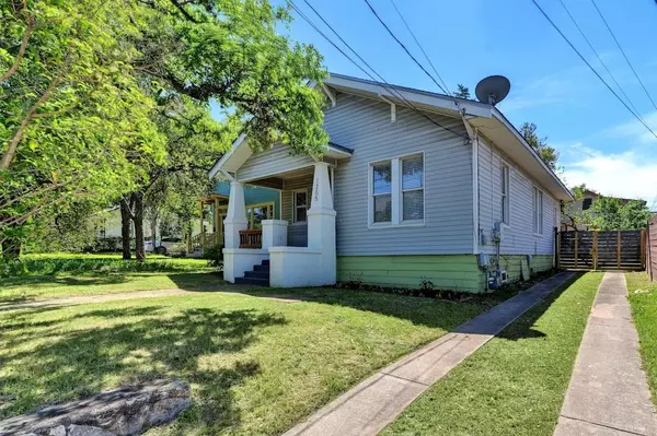 Austin, TX 78702,1205 E 12th ST