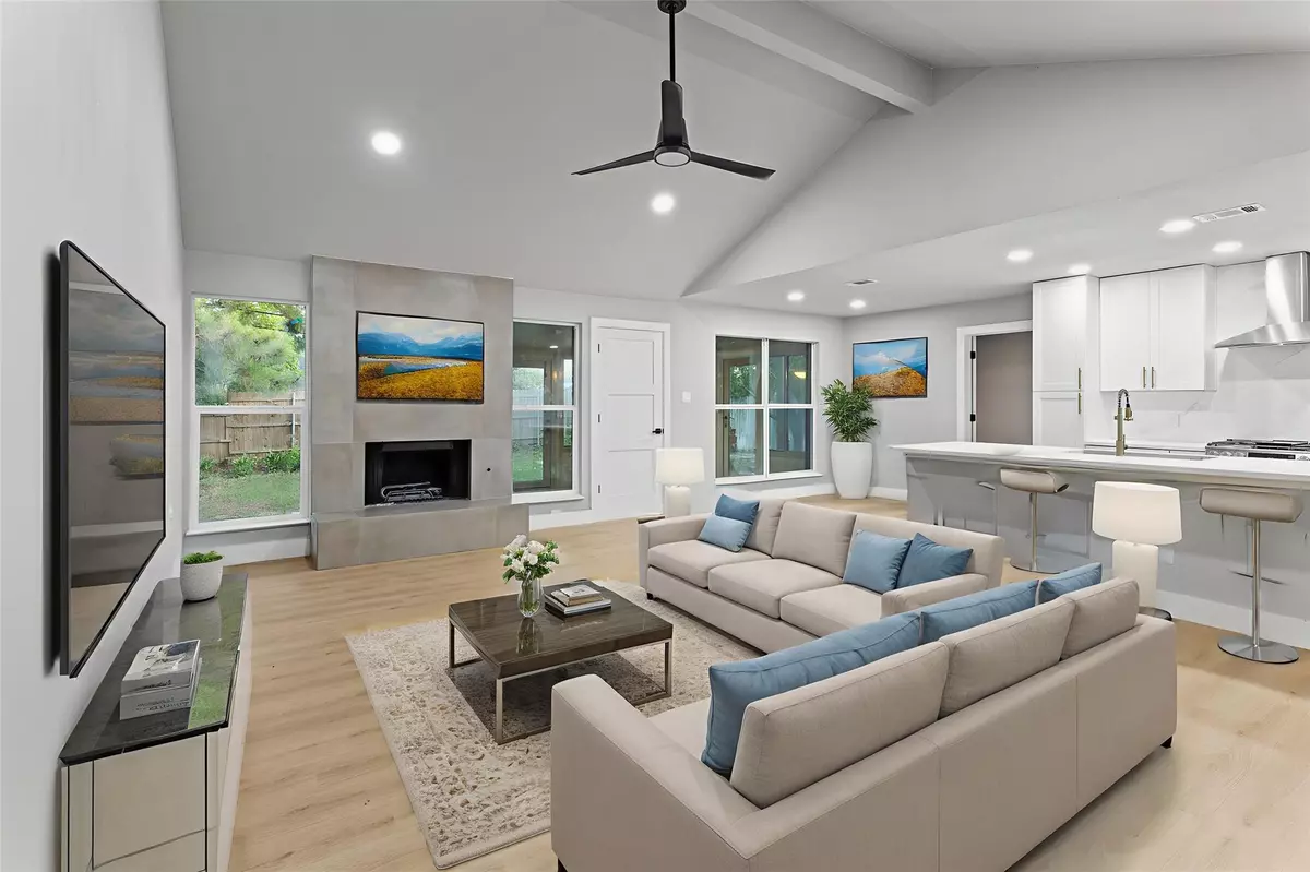 Austin, TX 78721,3907 Carmel DR
