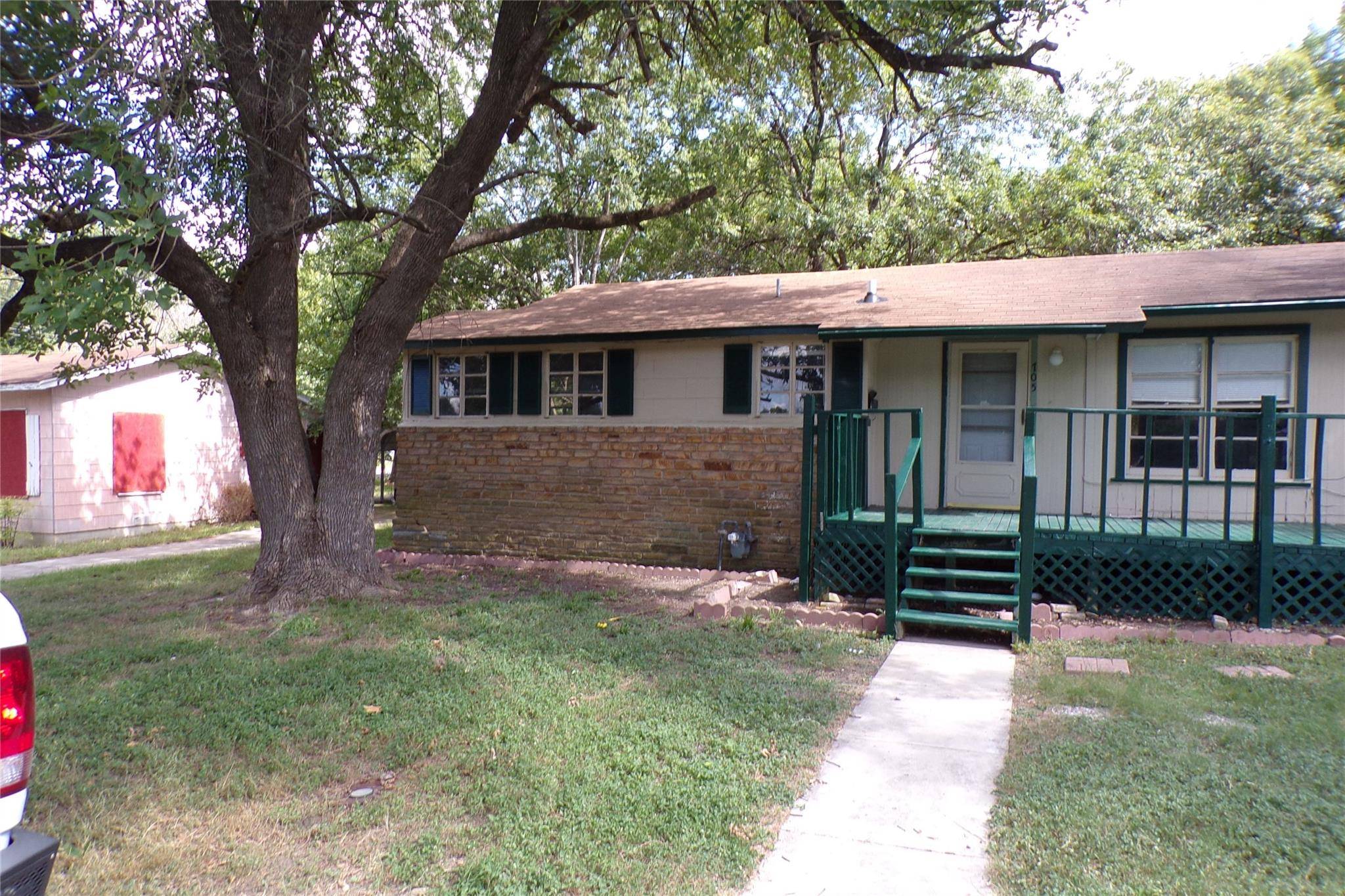 Taylor, TX 76574,705 Otis ST