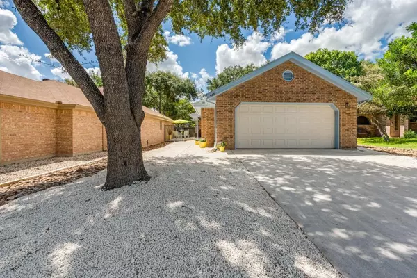 New Braunfels, TX 78130,969 Woodrow CIR