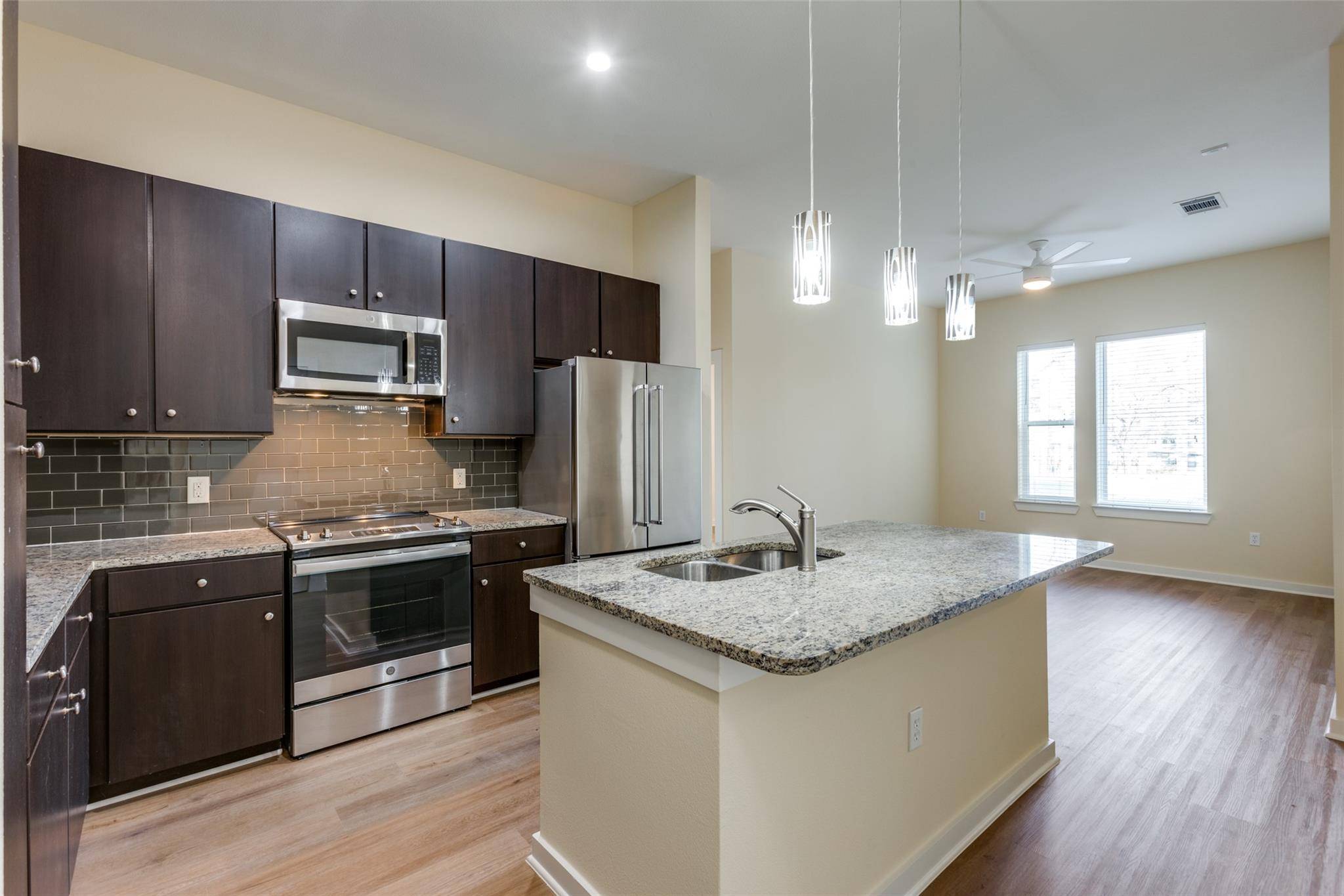 1900 BARTON SPRINGS RD #2019, Austin, TX 78704