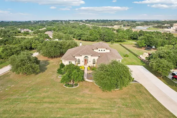 215 Questa TRL, Liberty Hill, TX 78642