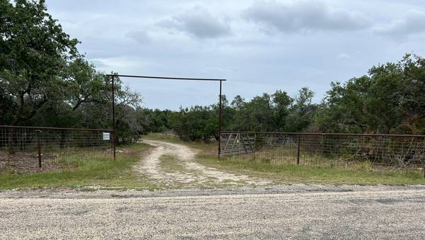 1984 N Grape Creek RD, Fredericksburg, TX 78624