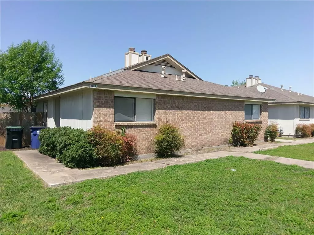 Hutto, TX 78634,104 E Austin Ave
