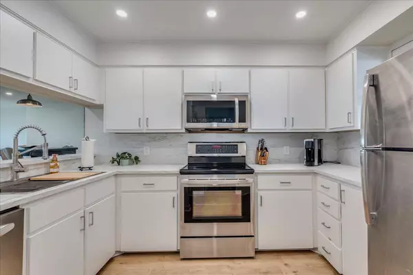 Horseshoe Bay, TX 78657,101 Island DR #A