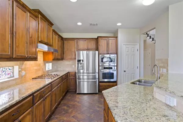 Austin, TX 78717,112 Latitude LN