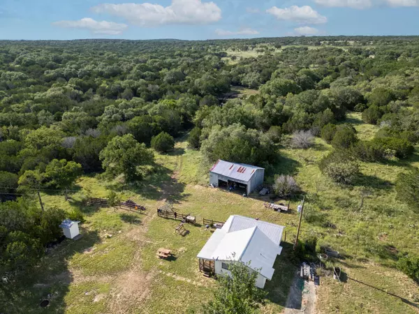 Lampasas, TX 76550,1595 Skyridge RD