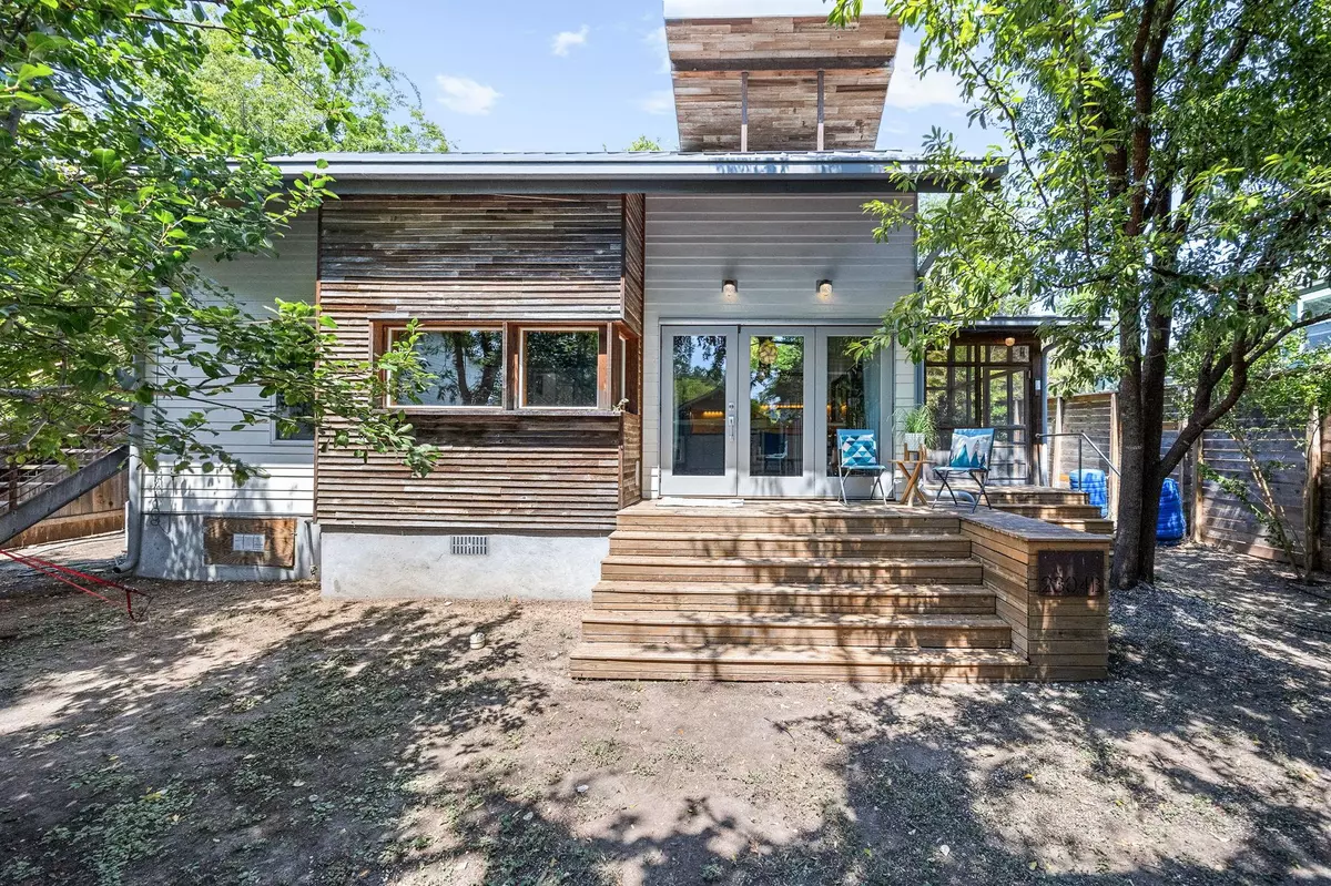 Austin, TX 78702,2304 E 16th ST