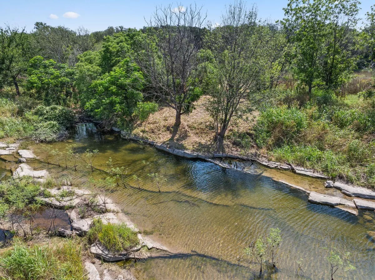 Johnson City, TX 78636,425 Pedernales Oaks