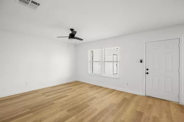 Austin, TX 78752,1317 MCKIE CV