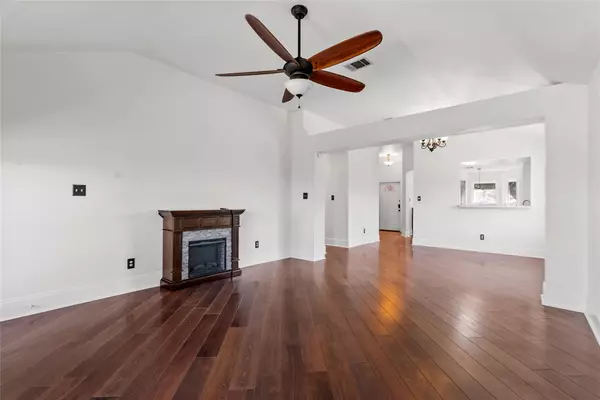 Elgin, TX 78621,212 Valley Run TRL