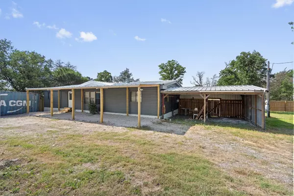 Smithville, TX 78957,133 Deer RUN