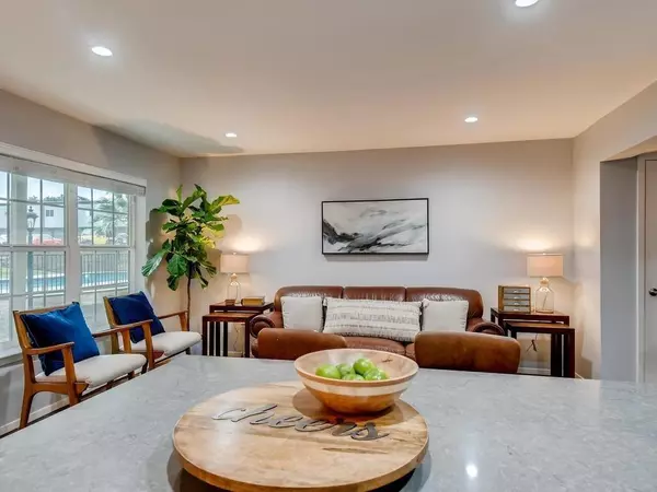 Austin, TX 78705,910 Duncan LN #16