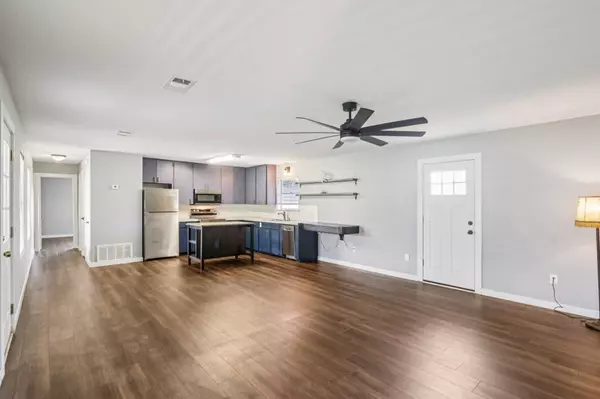 Giddings, TX 78942,755 E Bellville ST
