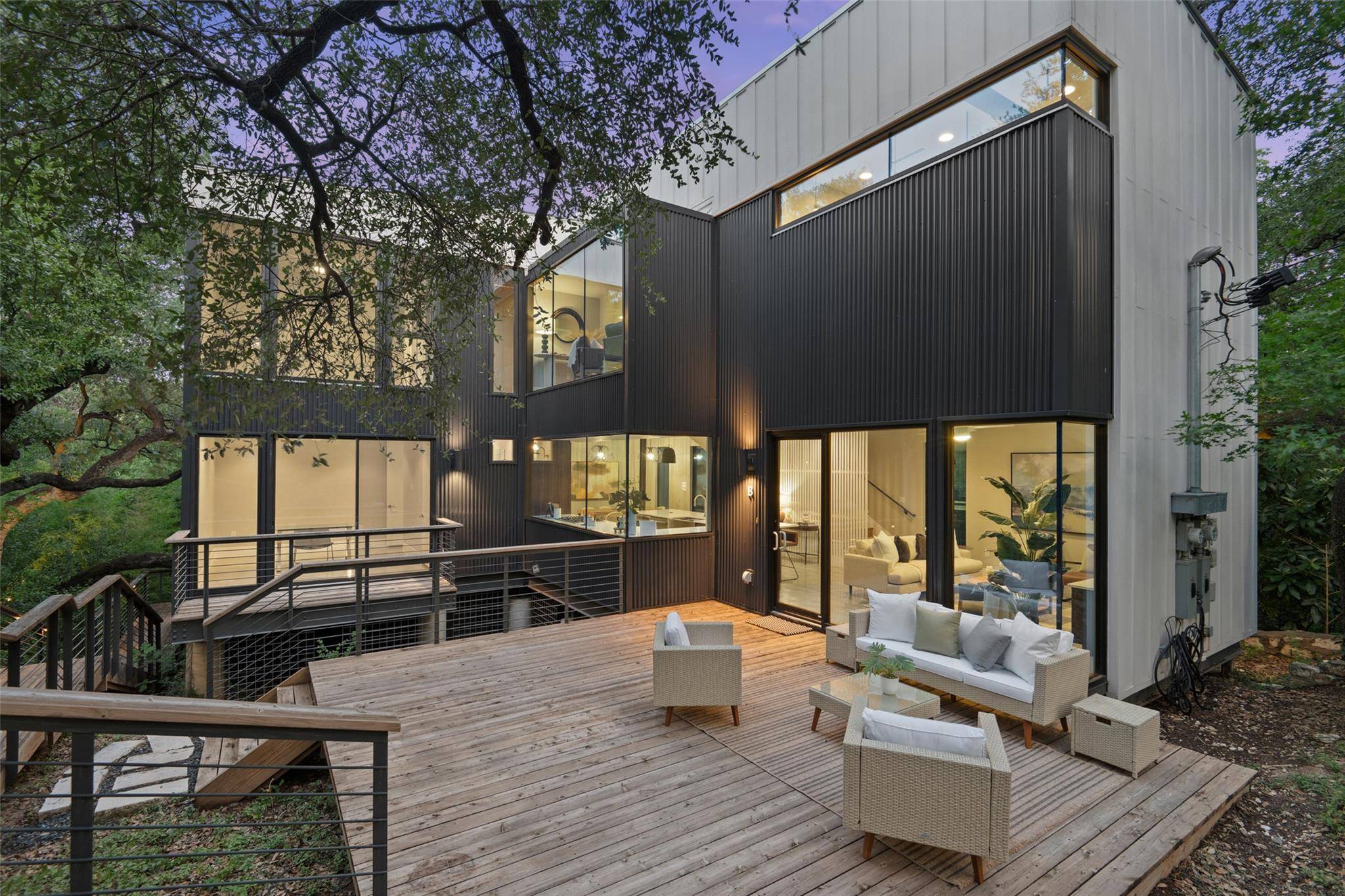 1327 Bonham TER #B, Austin, TX 78704