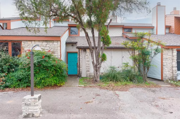 45 Cypress Fairway VLG, Wimberley, TX 78676