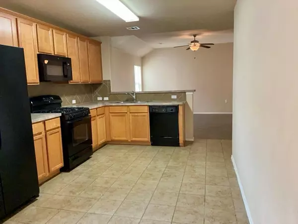 Austin, TX 78744,7505 Cedar Edge DR