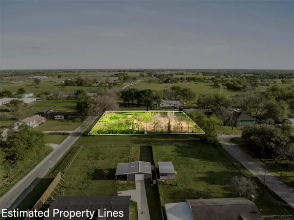 Lexington, TX 78947,320 Douglas ST #2