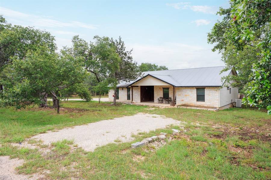 283 Rust Ranch RD, Blanco, TX 78606