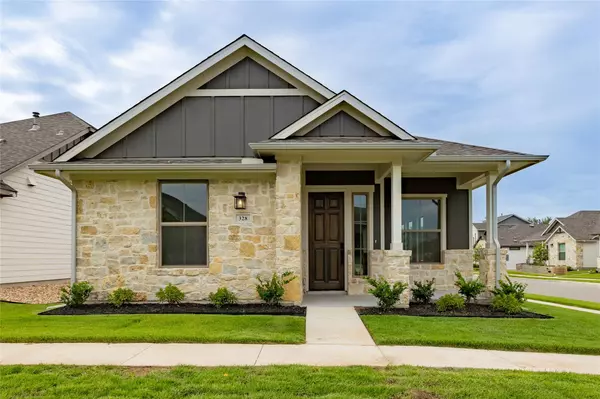 328 Orleanian DR, Buda, TX 78610
