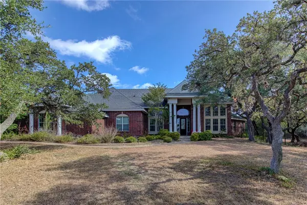 465 Hannah DR, Dripping Springs, TX 78620