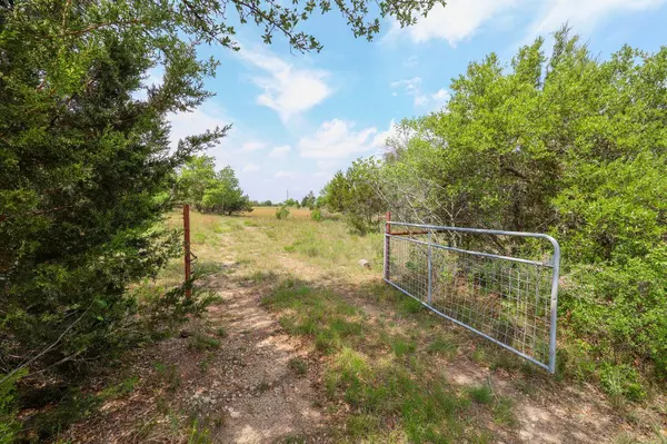 Liberty Hill, TX 78642,215 & 401 Live Oak