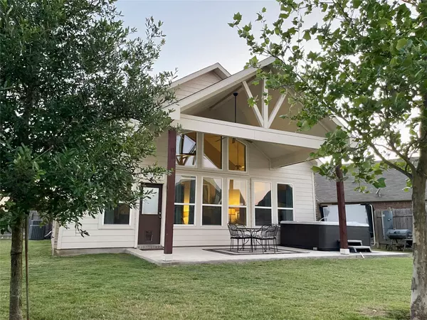 Hutto, TX 78634,1010 Papaya CV