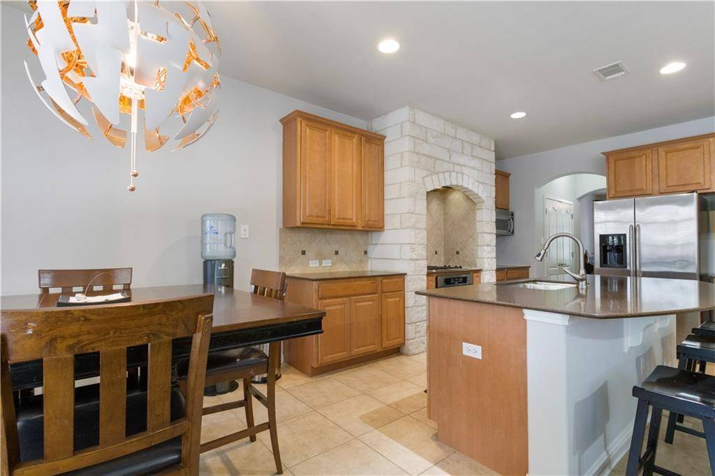 302 Flagstone CT, Cedar Park, TX 78613