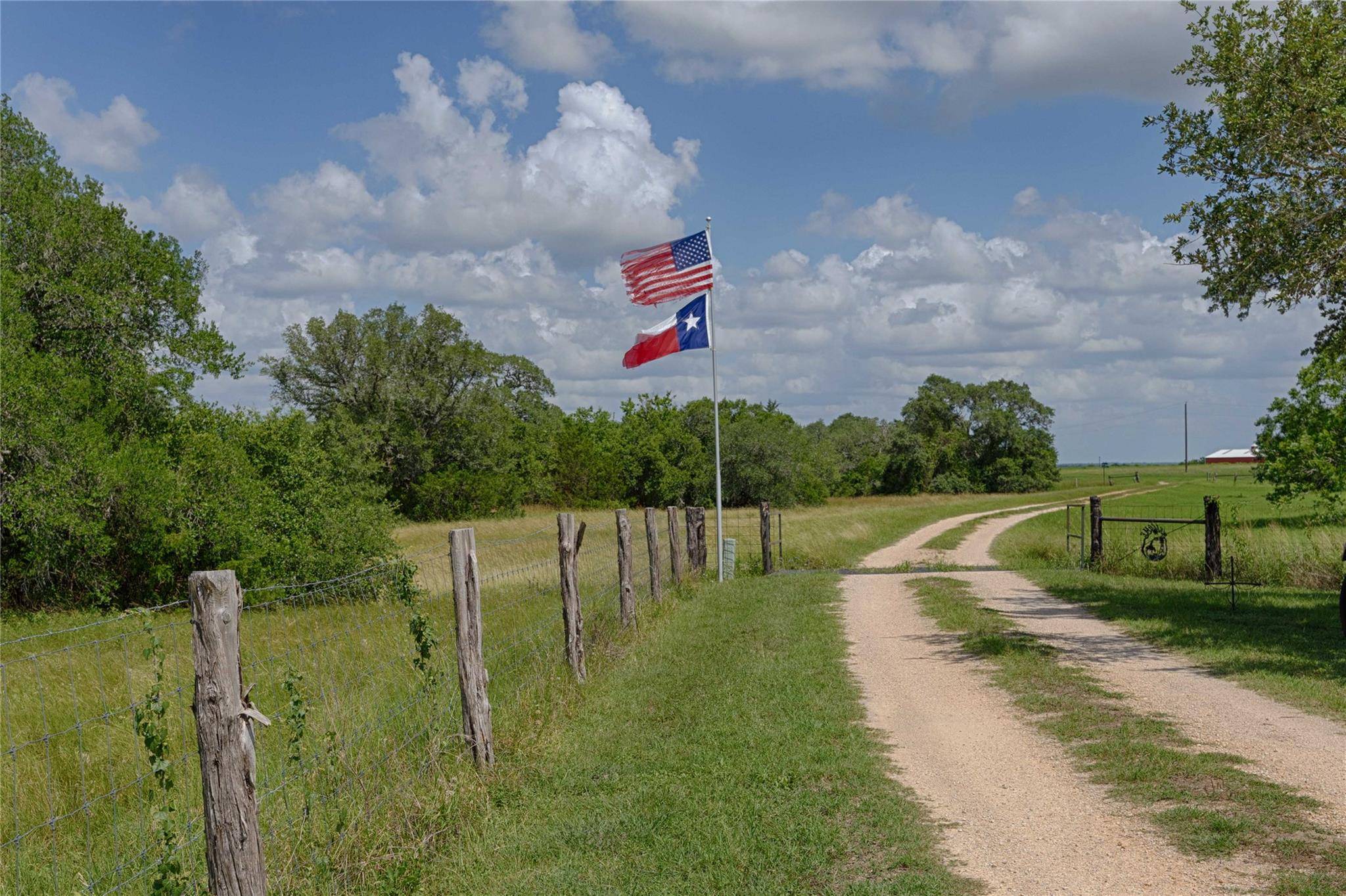 Schulenburg, TX 78949,900 Schulze RD