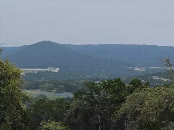 8202 Bar K Ranch RD, Lago Vista, TX 78645