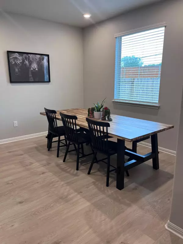 Kyle, TX 78640,596 Backstays LOOP