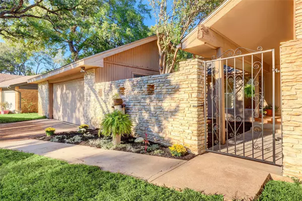 4614 Trail Crest CIR,  Austin,  TX 78735