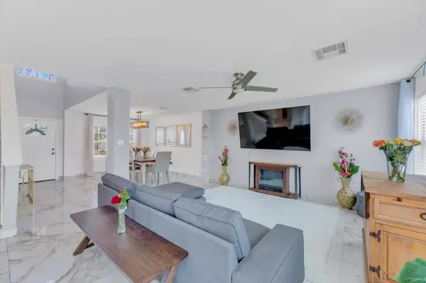 18400 Sun Haven CV, Elgin, TX 78621