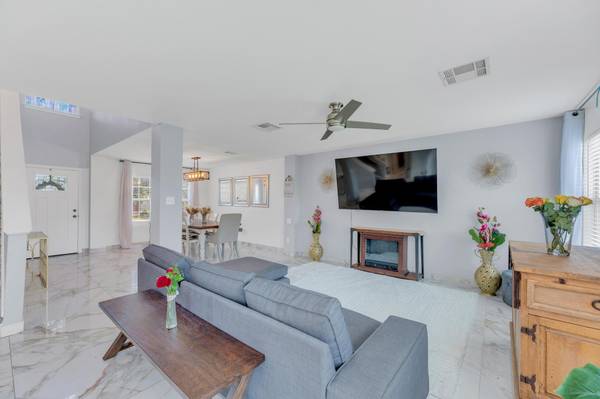 18400 Sun Haven CV, Elgin, TX 78621